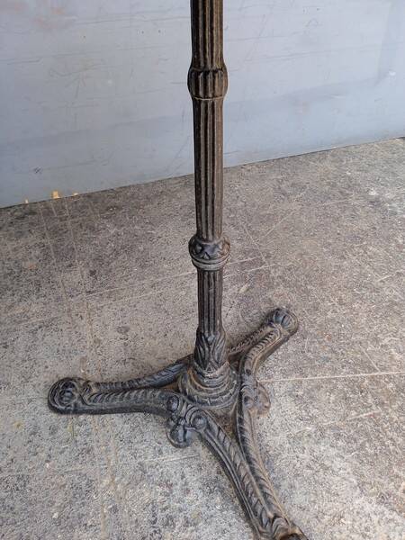 70cm marble bistro table / pedestal table