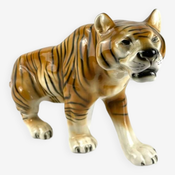 Tigre en céramique signé Royal Dux