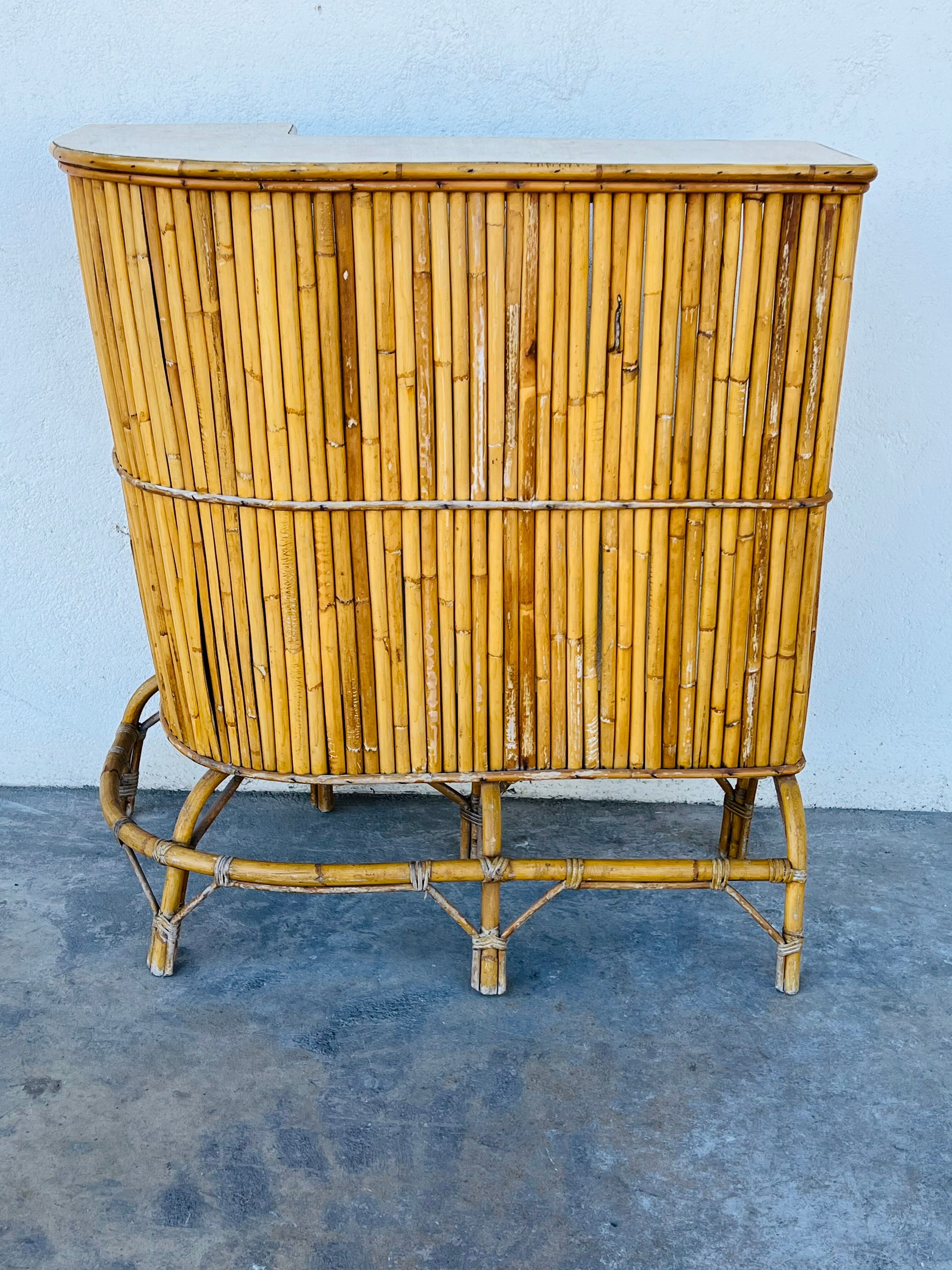 Rattan bar