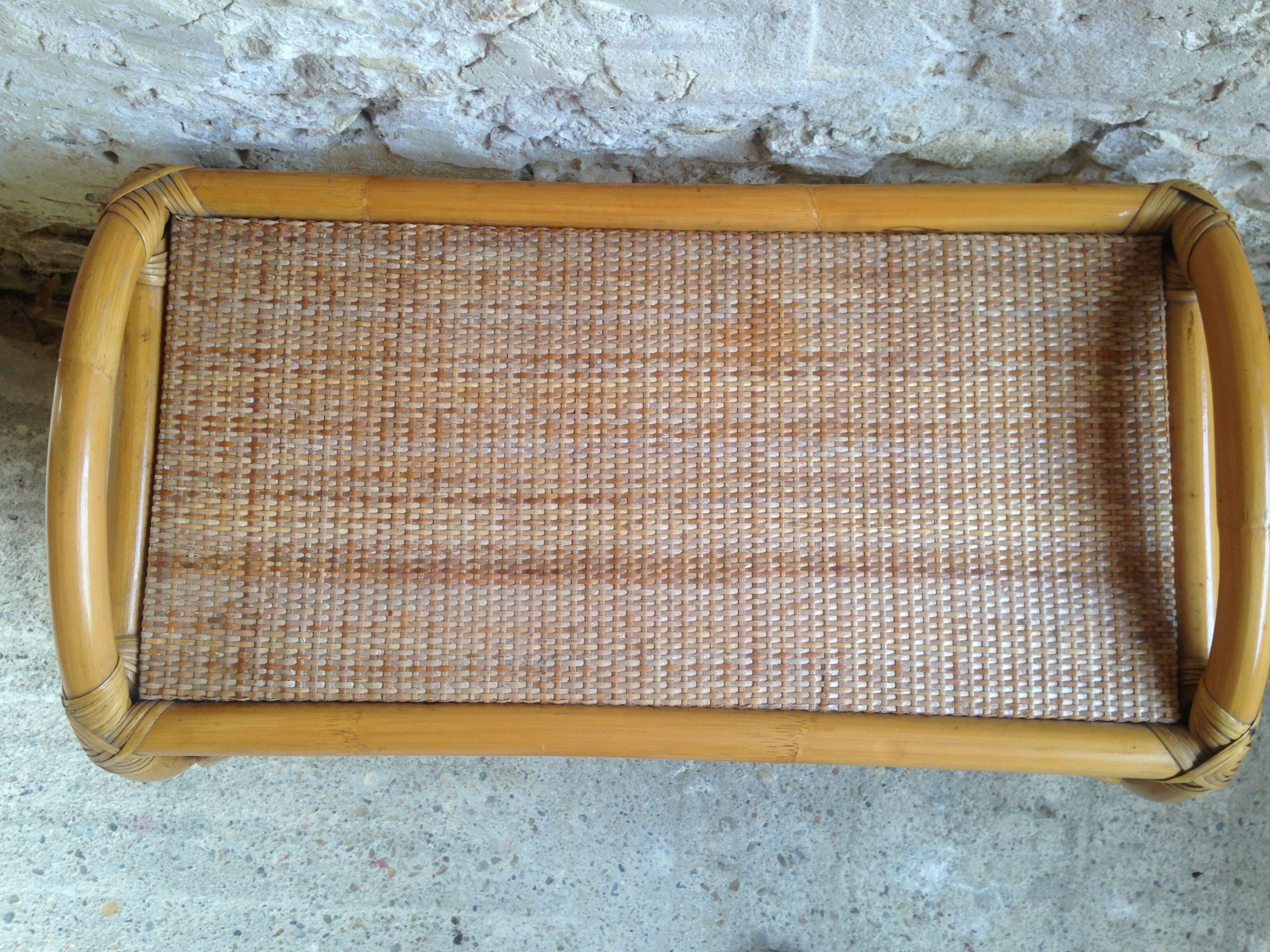 Side table in rattan and wicker curved vintage years 60/70