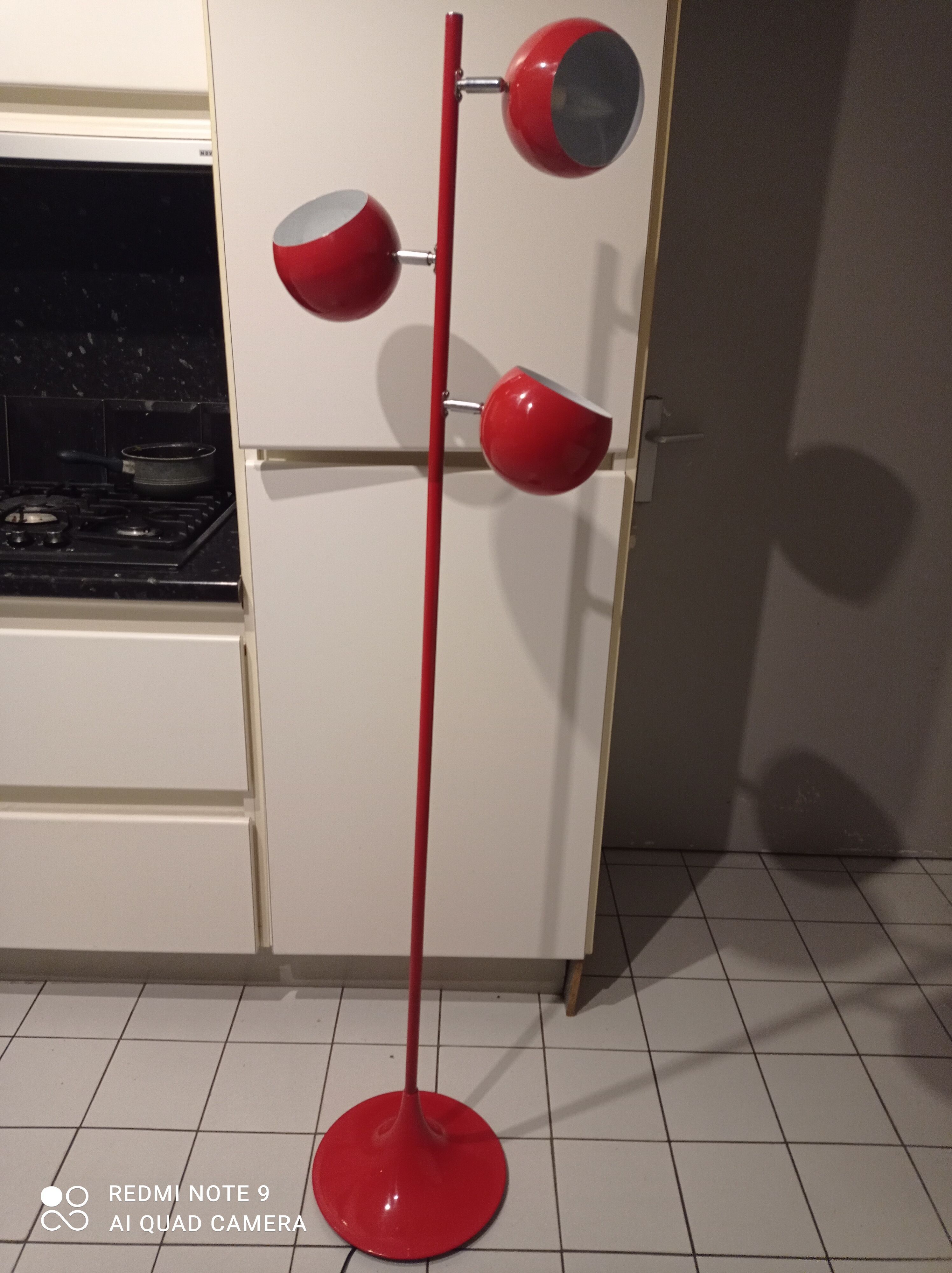 Red floor lamp 3 balls eyeball