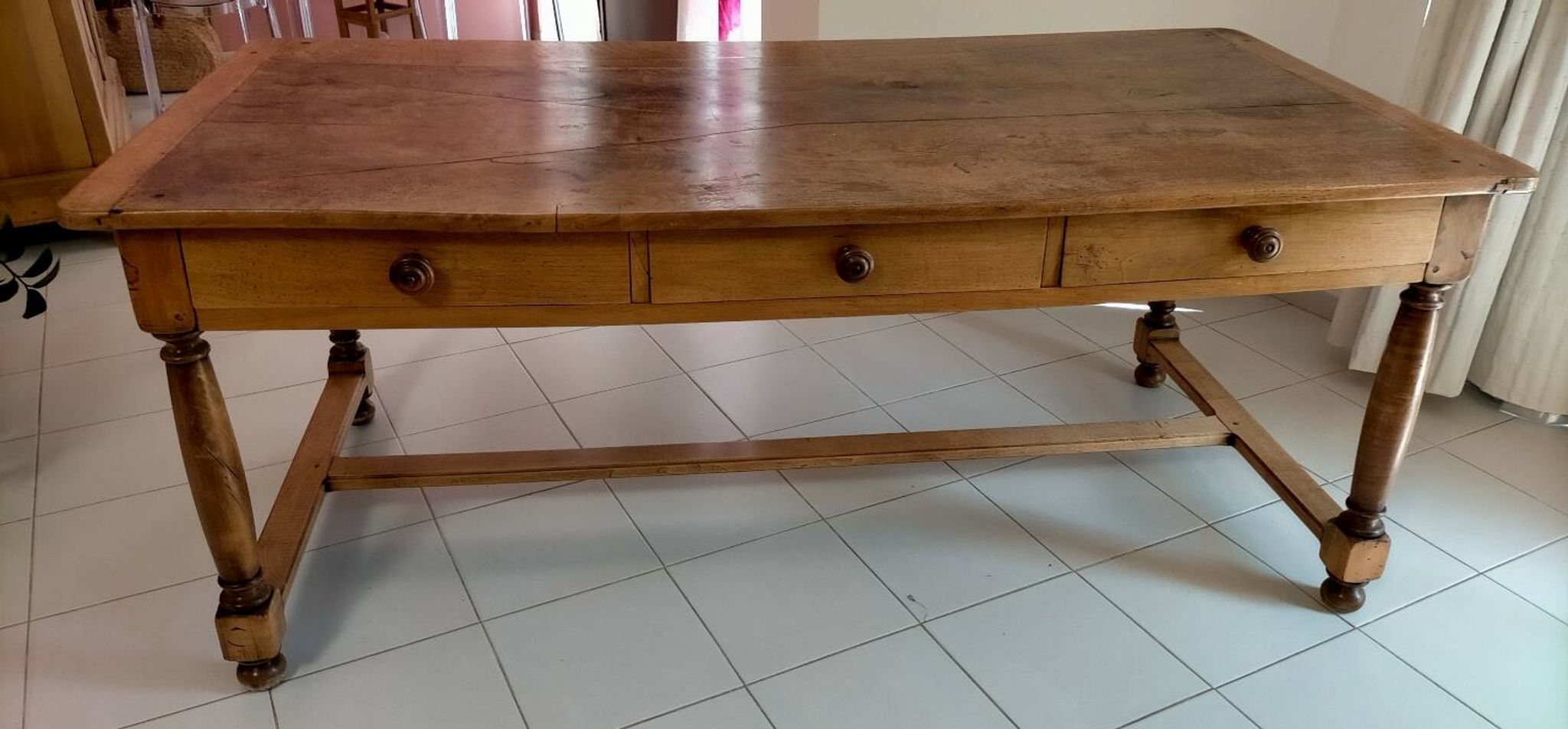 Farm table