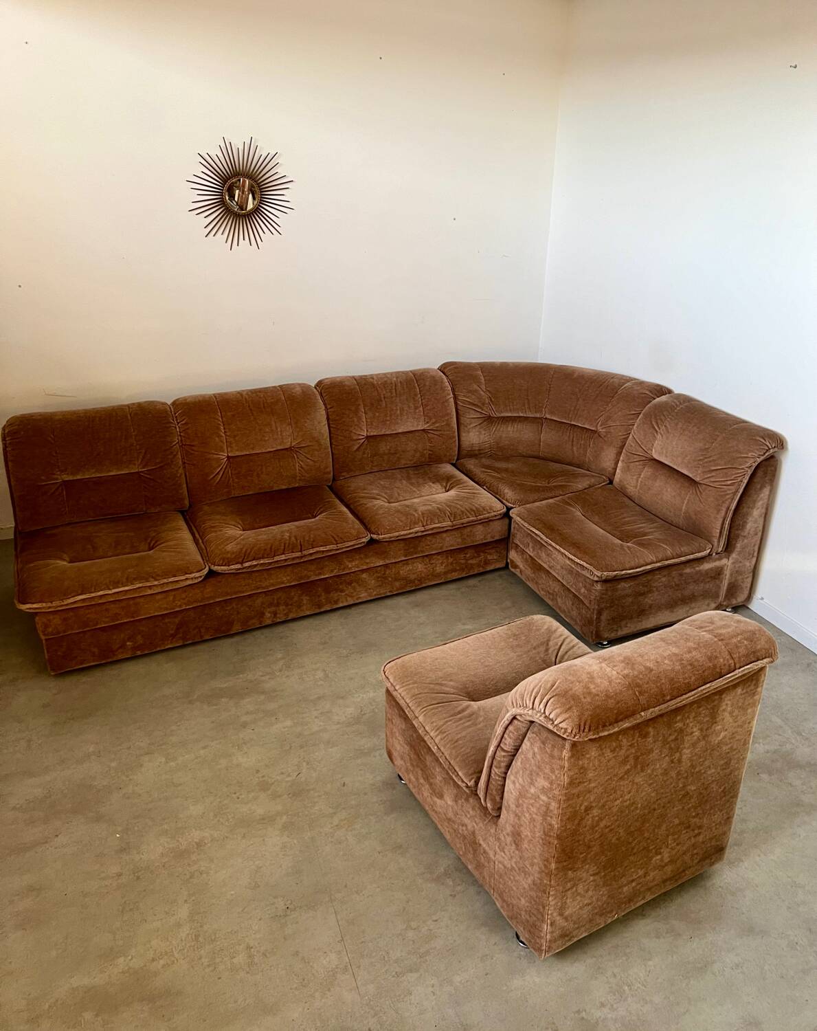 Old vintage modular corner sofa in designer velvet from the 70s/80s 4 elements