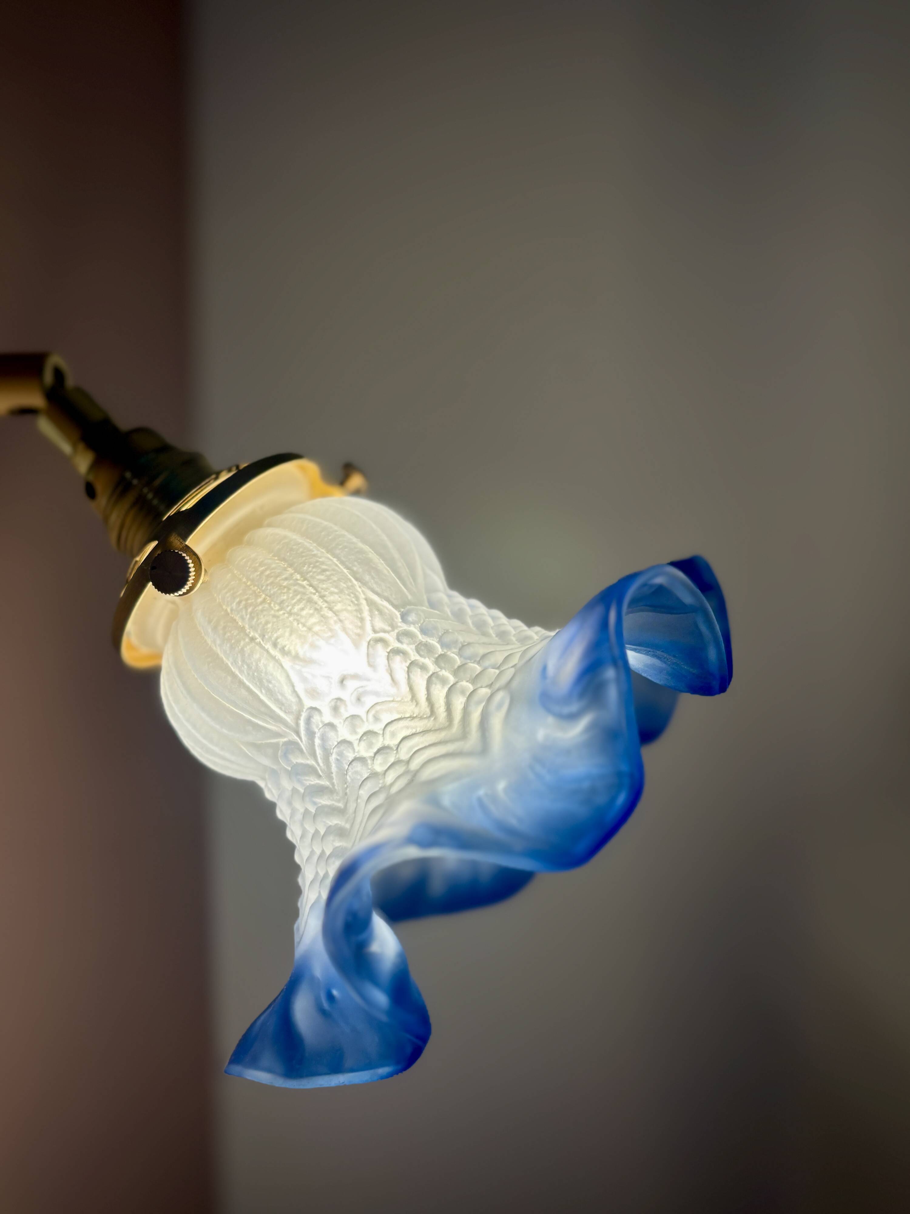 Vintage frosted glass tulip wall light