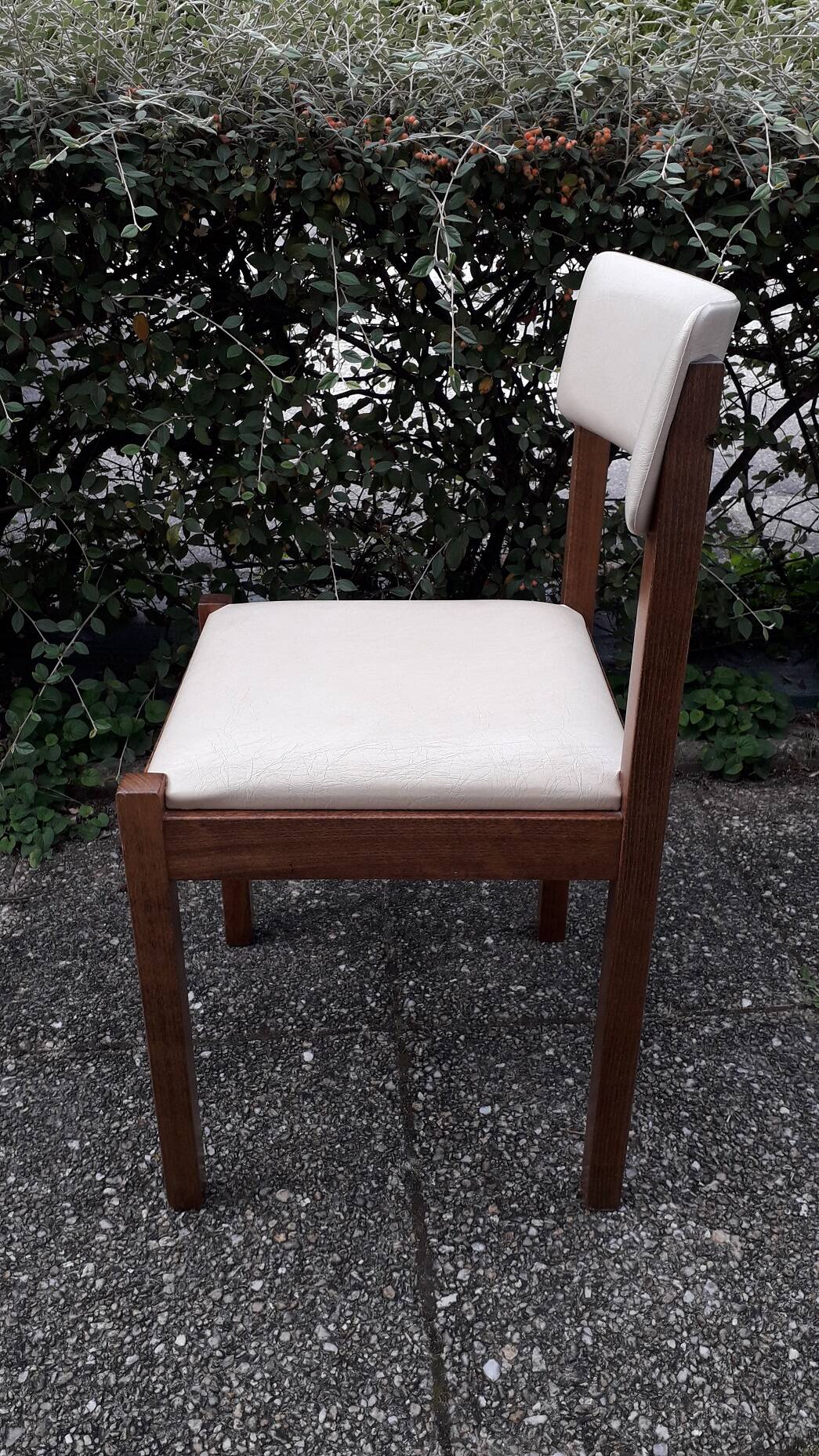 Baumann chairs