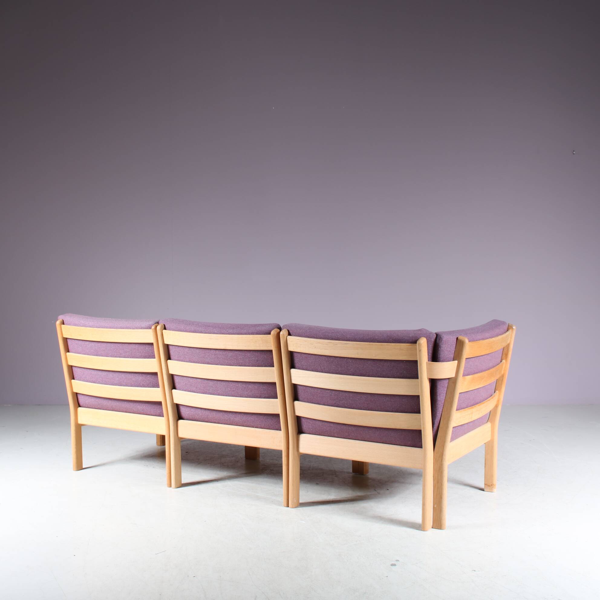1980s “GE280” Corner sofa by Hans J. Wegner for Getama, Denmark
