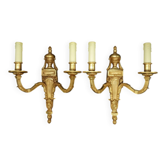 Paire grandes appliques, têtes de bélier, style Louis XVI - bronze doré