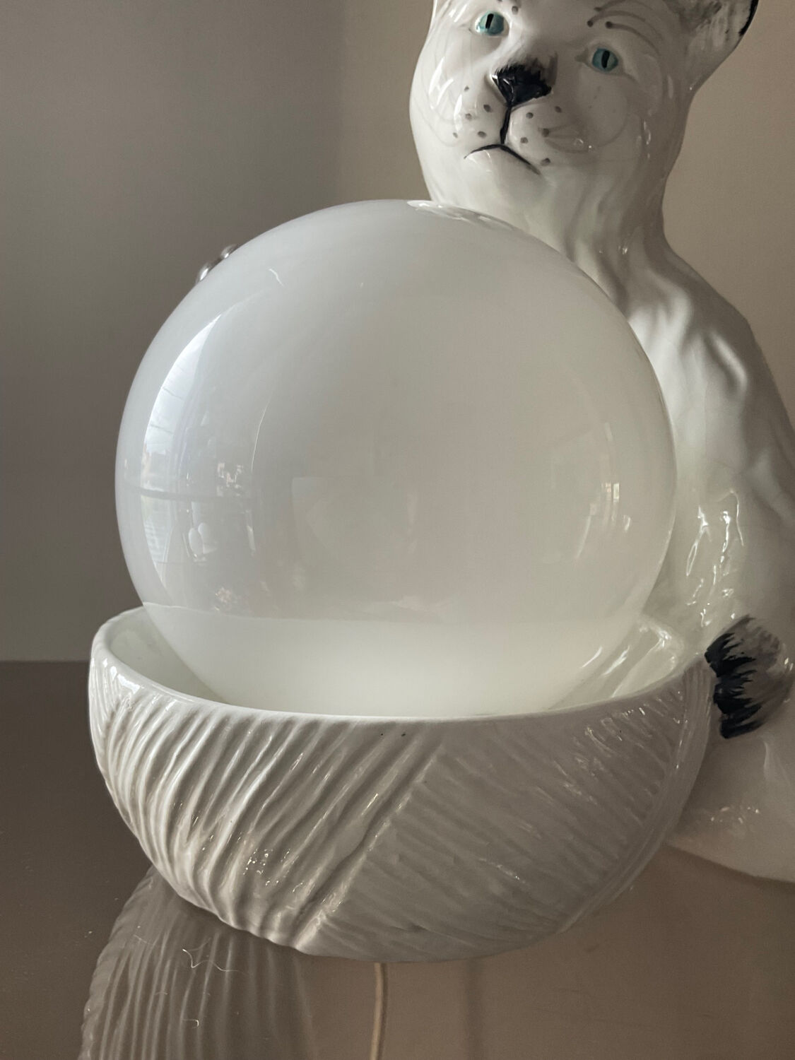 Vintage ceramic cat lamp from the 70s