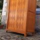 Armoire vintage année 50 en chêne pieds compas