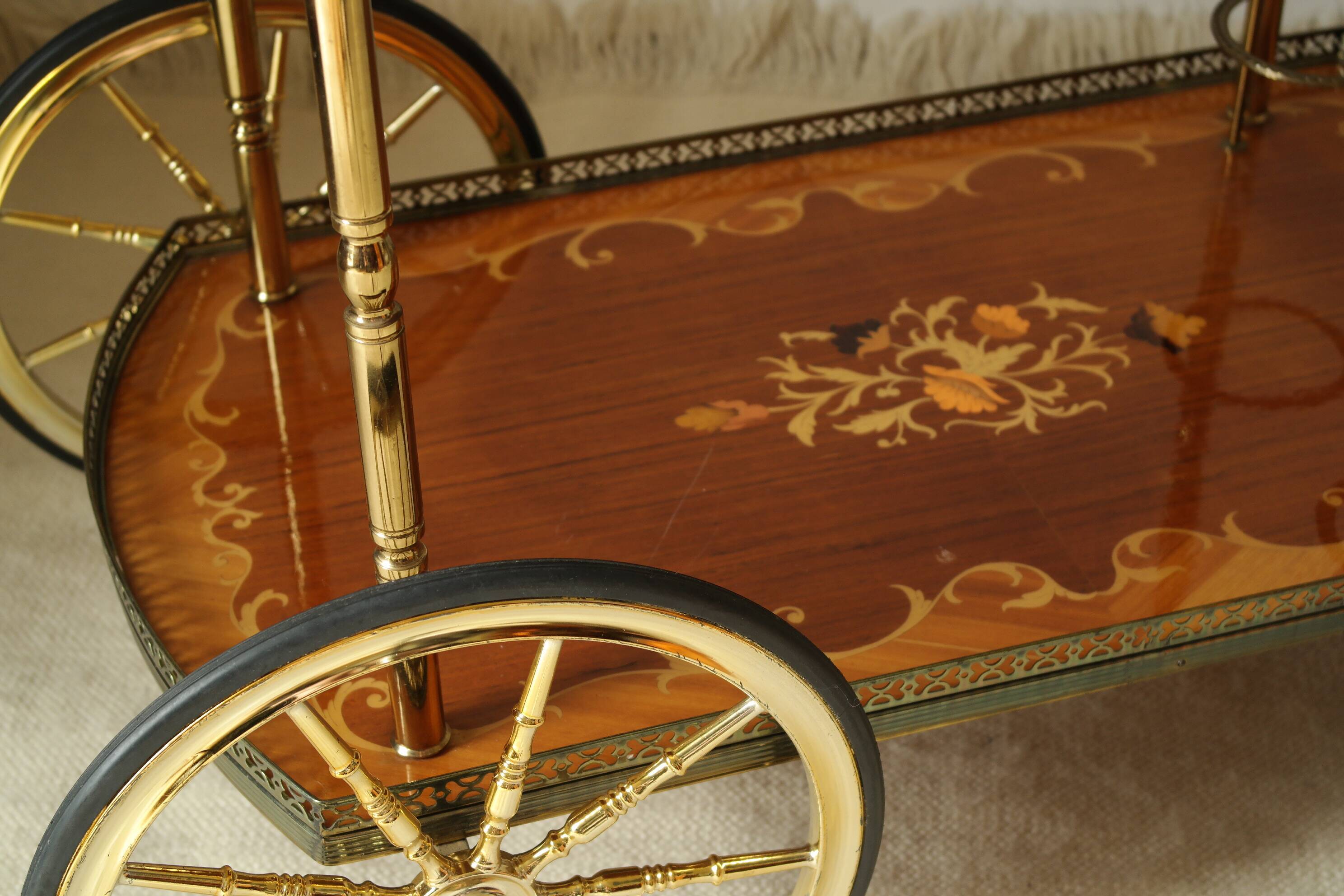 Desserte bar vintage in mahogany marquetry