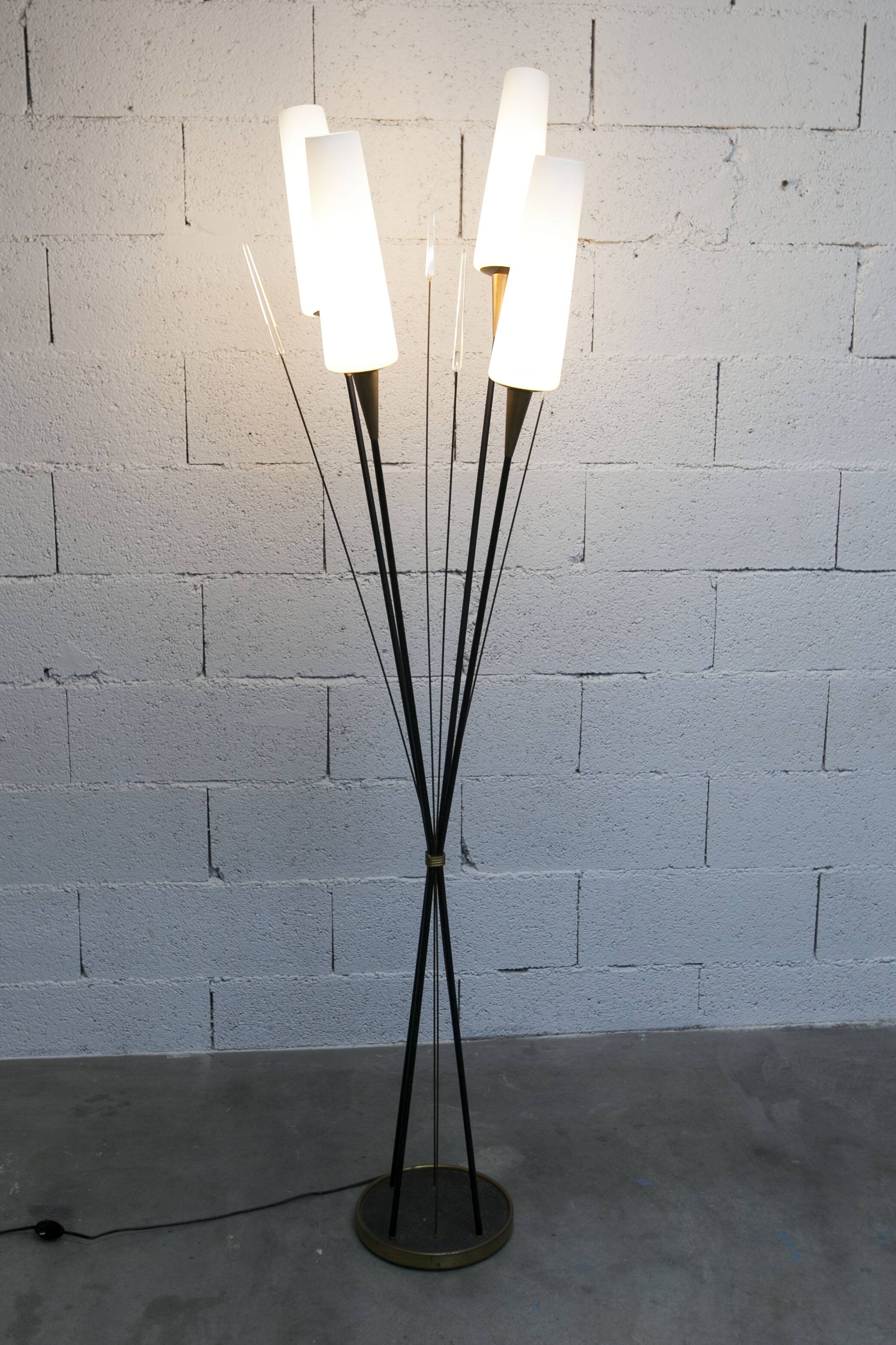 Floor lamp by René Mathieu for Maison Lunel 1950, brass and opaline.