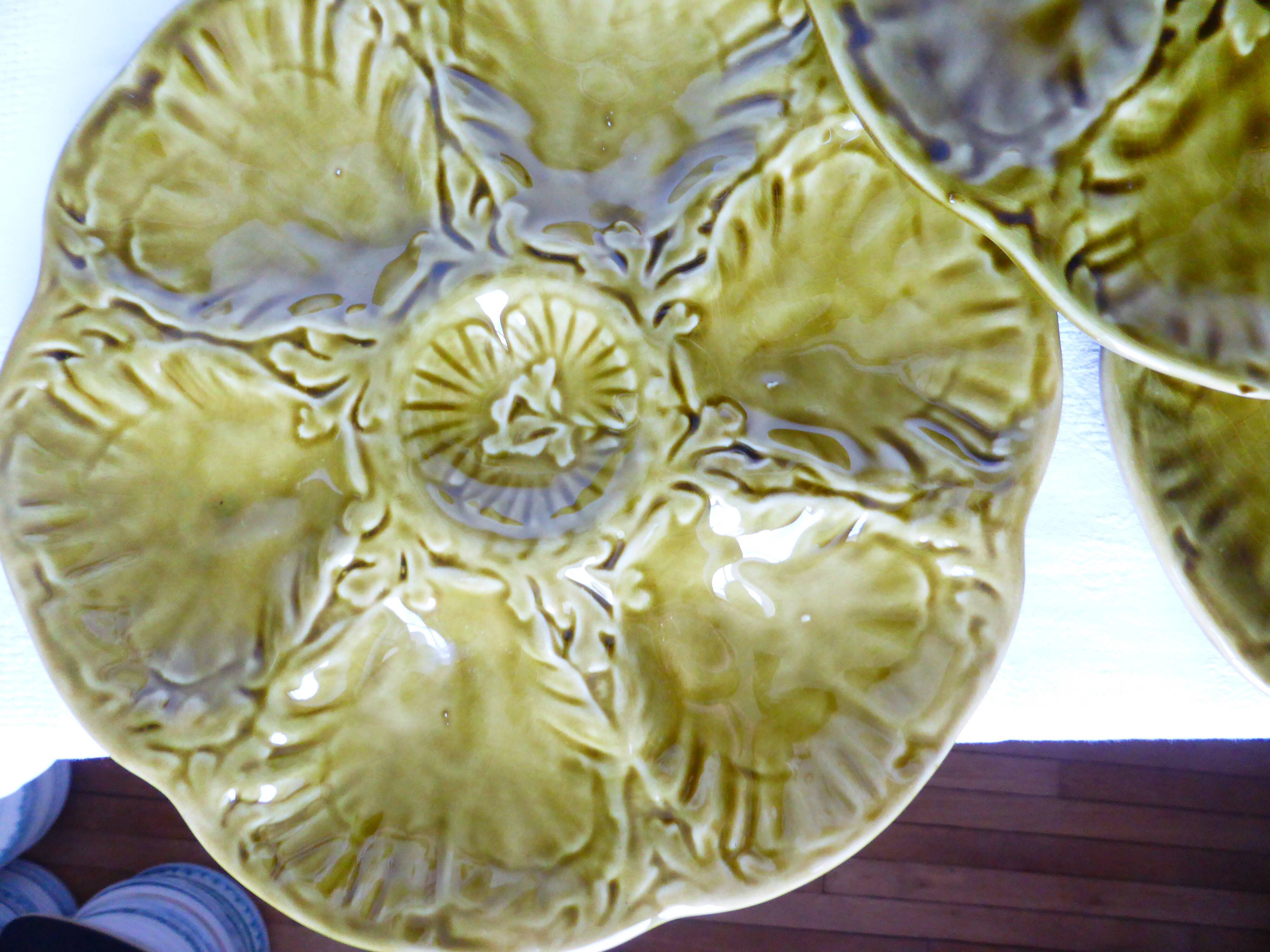 5 oyster plates of Gien