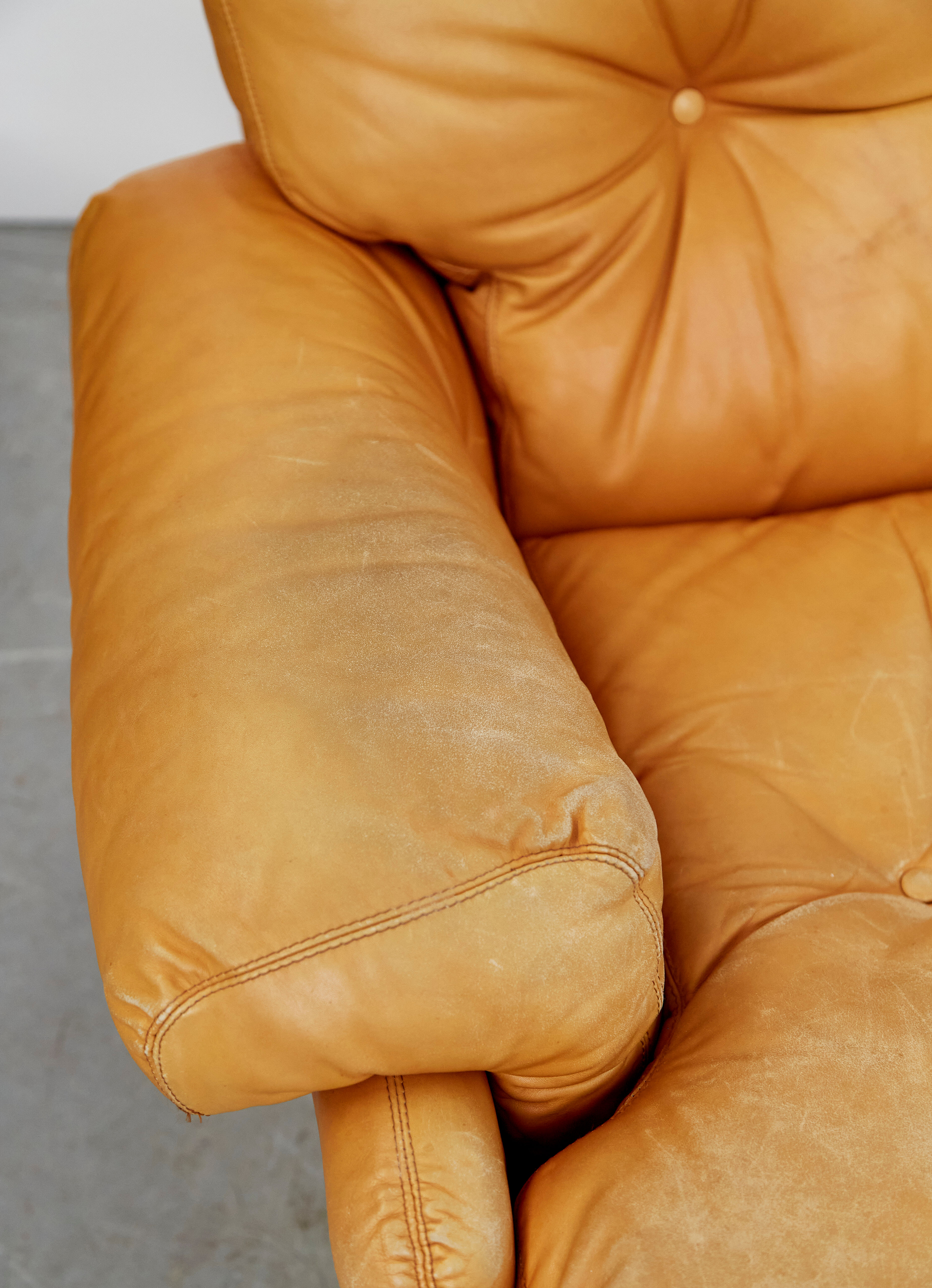 Couple Coronado Lounge Chair by Tobia & Afra Scarpa for B & B Italy