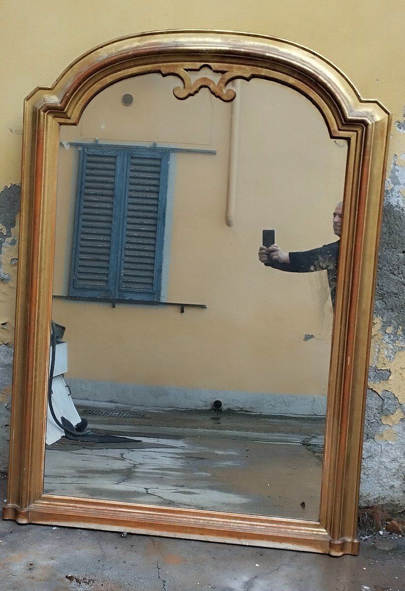 Miroir En Bois Et Peinture Dorée , Période 800,