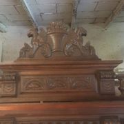 Miroir biseauté de style Henri ii en noyer
