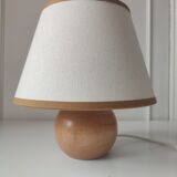 Wooden ball foot lamp