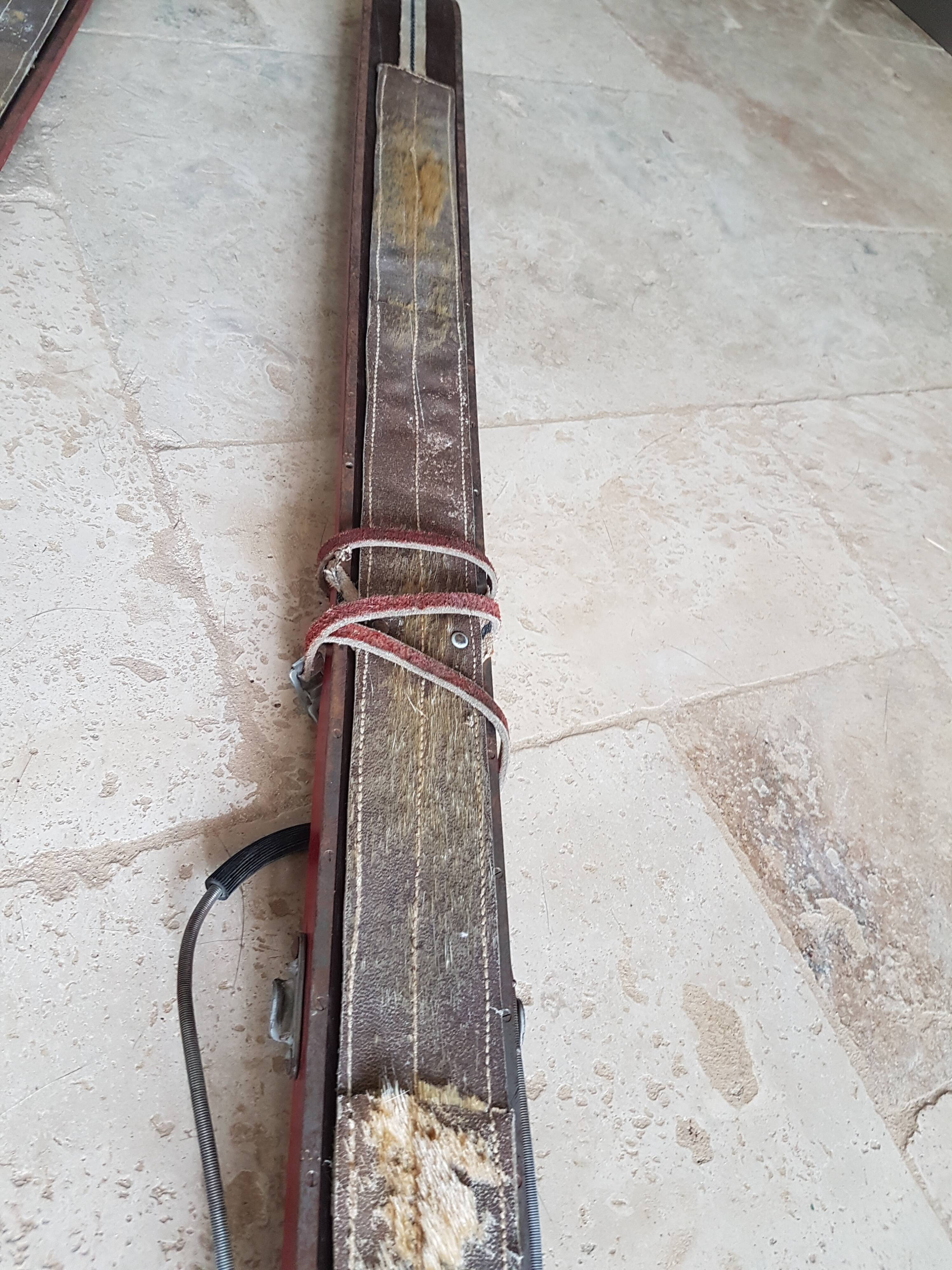 Nordic skiing in wood and skin former