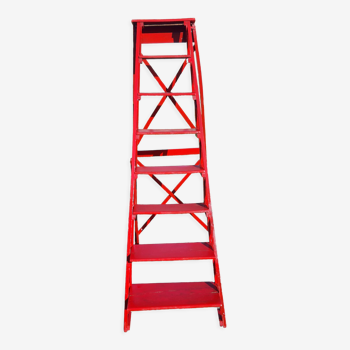 Wood workshop ladder