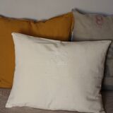 Métis cushion old ecru Monograms RS creation