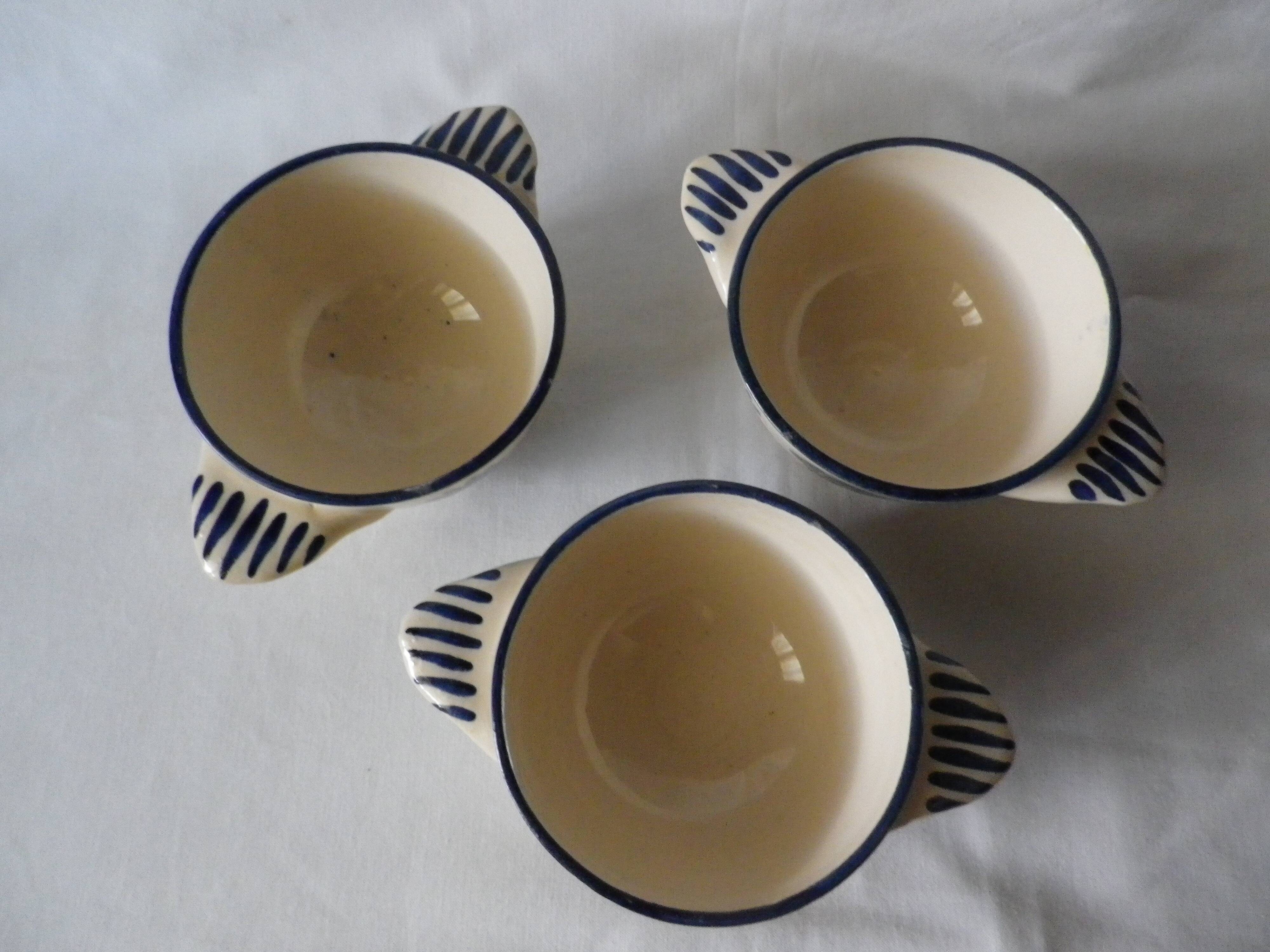 set of 3 small eared bowl