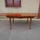 Table ovale avec rallonges, style Louis XV