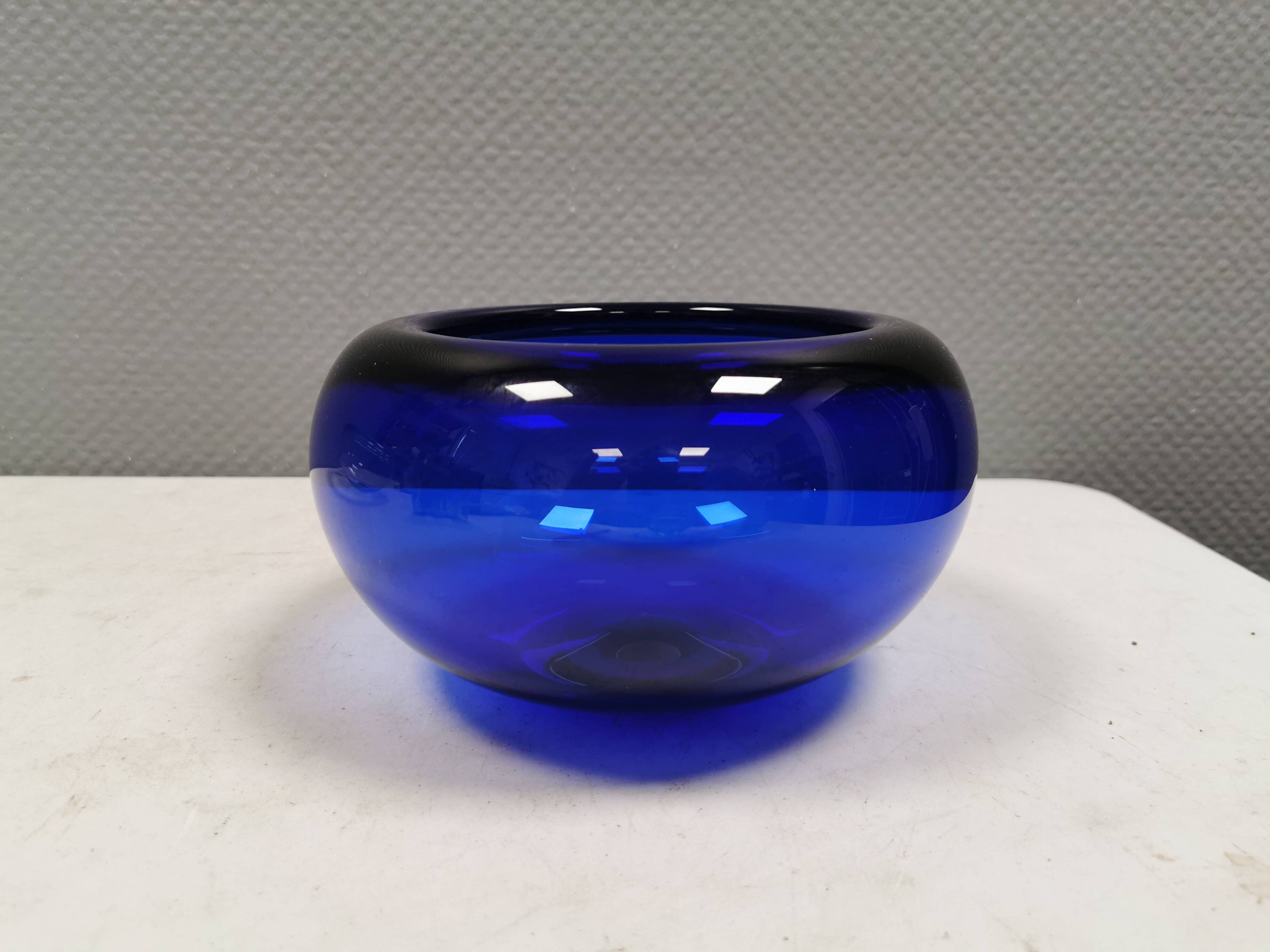 Blue PROVENCE bowl designed by Per Lütken for Holmegaard Glassworks 1955 Denmark