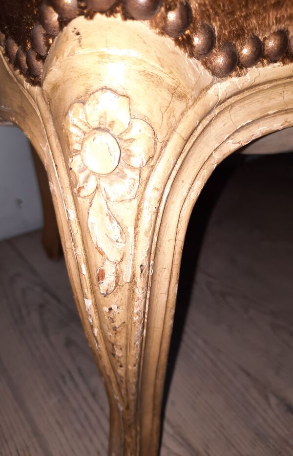 Fauteuil marron  style Louis XV