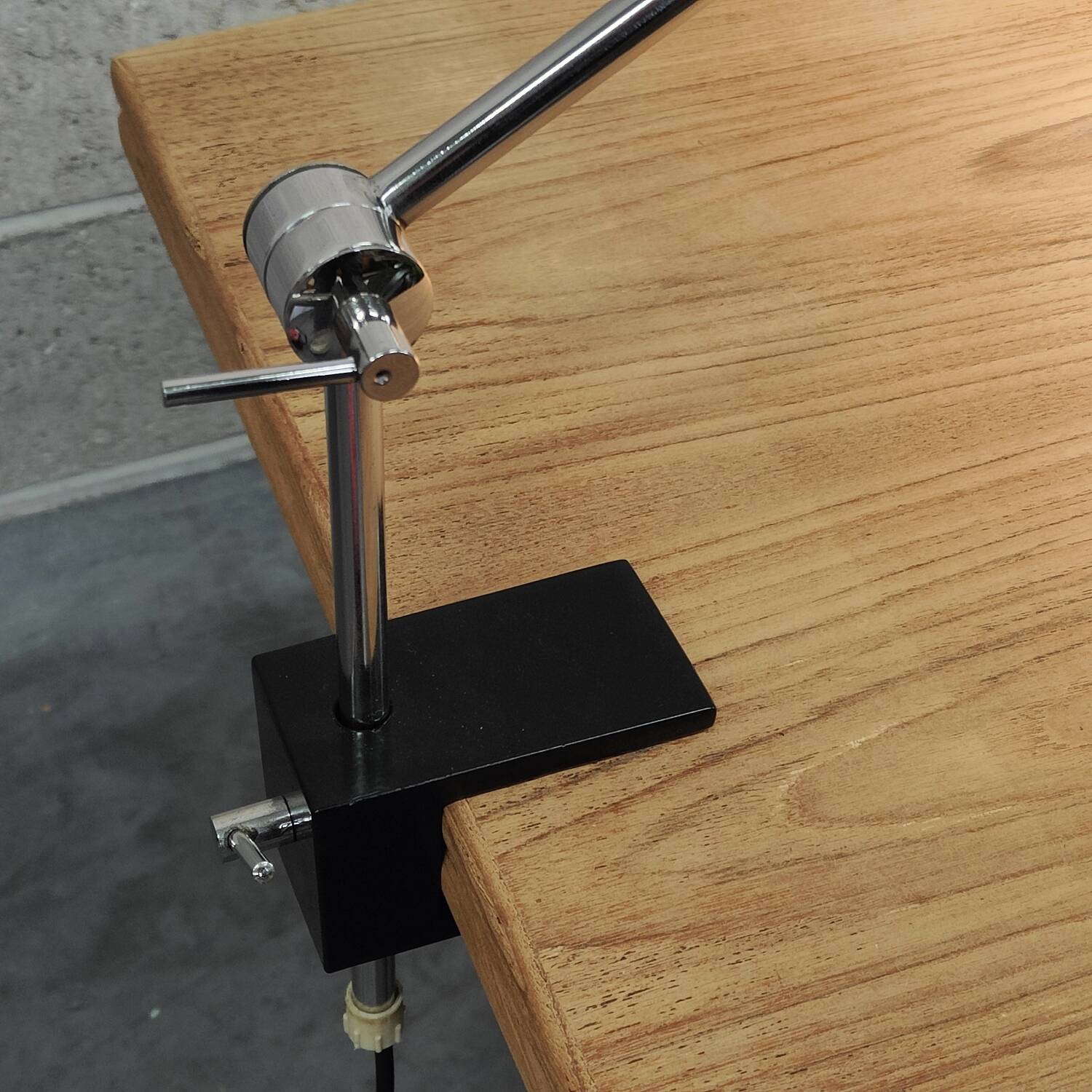 Vise lamp restored by Jan Suchan for Elektrosvit Czech Republic