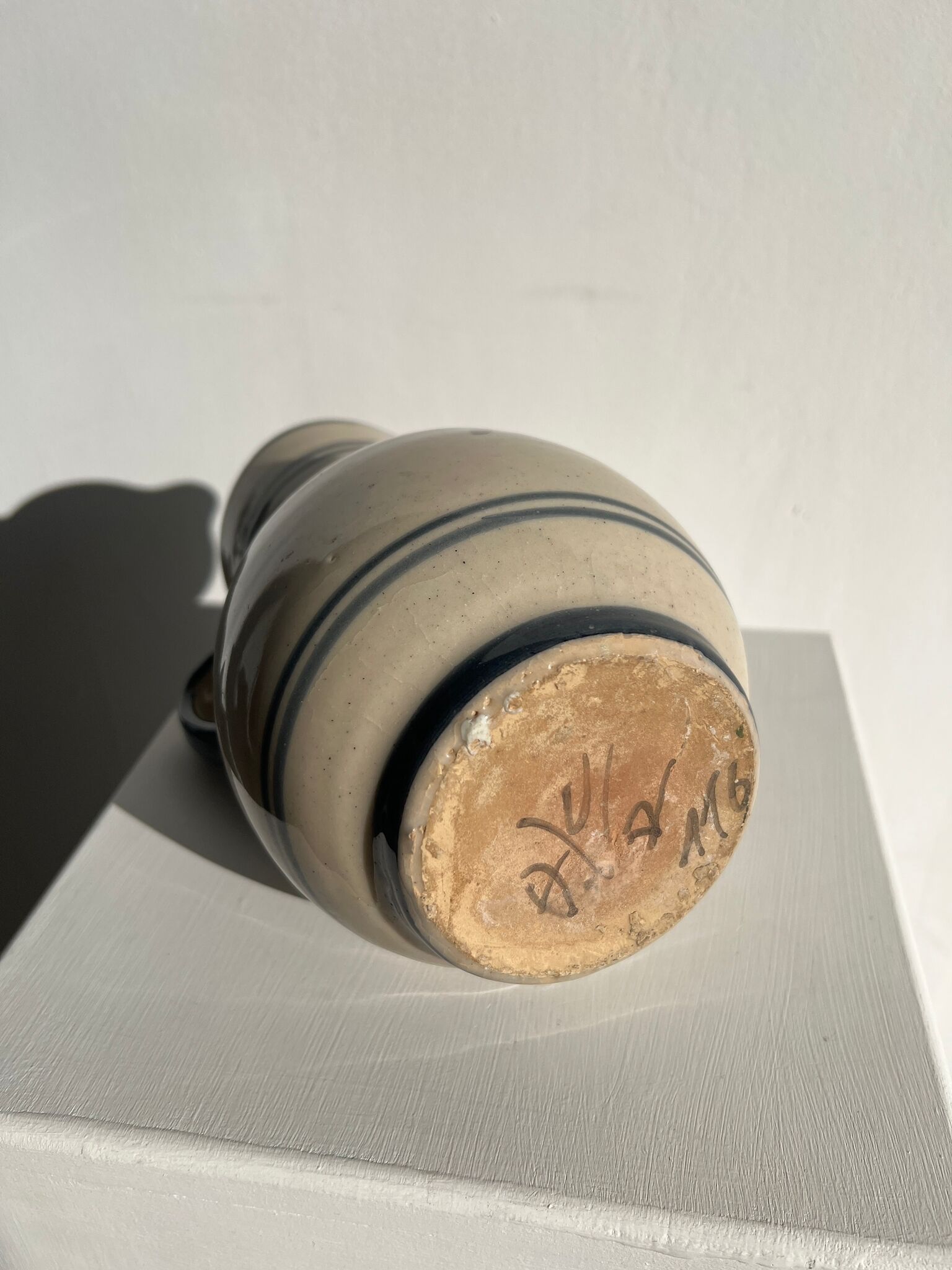 Off-white glossy ceramic decanter, hand-painted gray blue patterns H:20cm