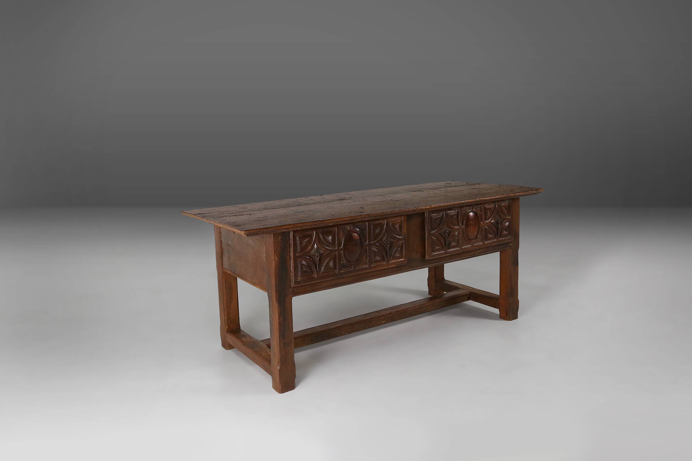 Antique Spanish console table in oak wood, with 2 large drawers from the 18th century.