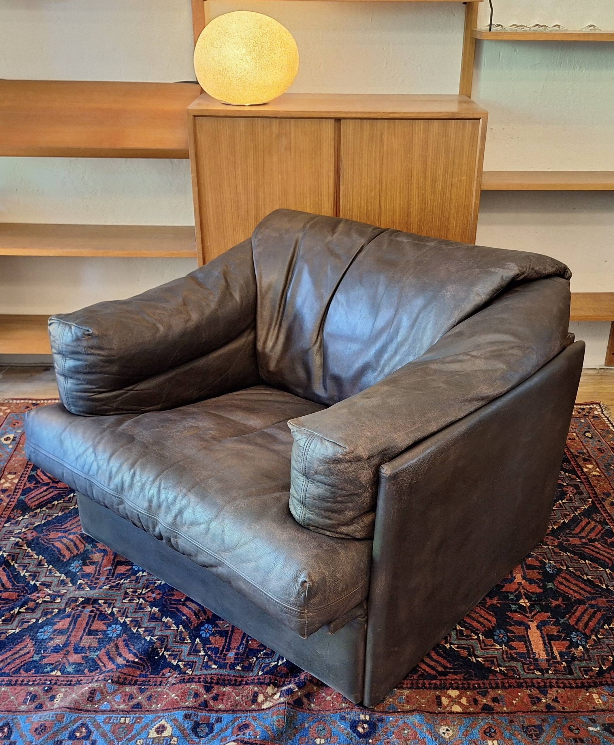 Niels Eilersen lounge chair in leather, Denmark 1960s