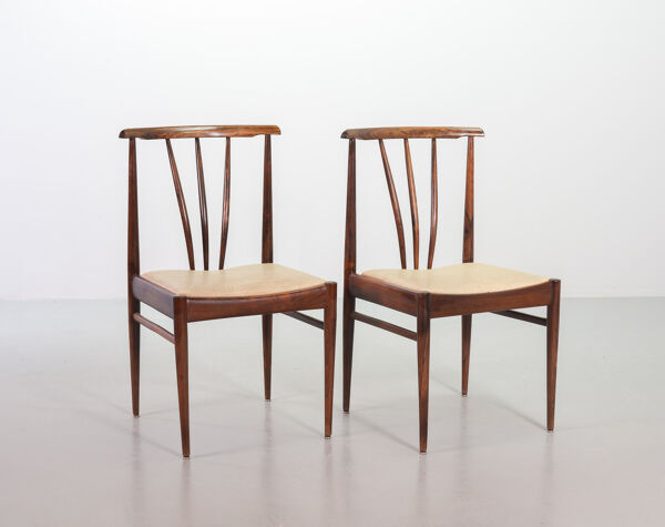 Chaises de salle à manger scandinaves à dossier fuseau en palissandre et revêtement blanc cassé