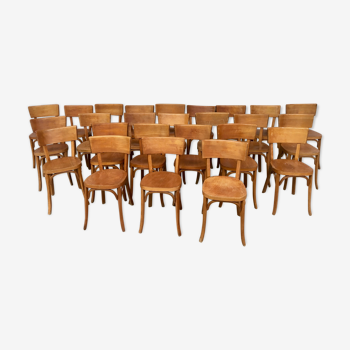 Série de 25 chaises bistrot Baumann bois courbé année 1950 / 1960. vintage