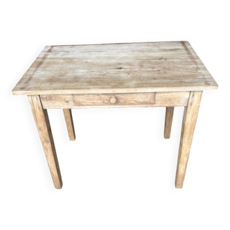 Desk table