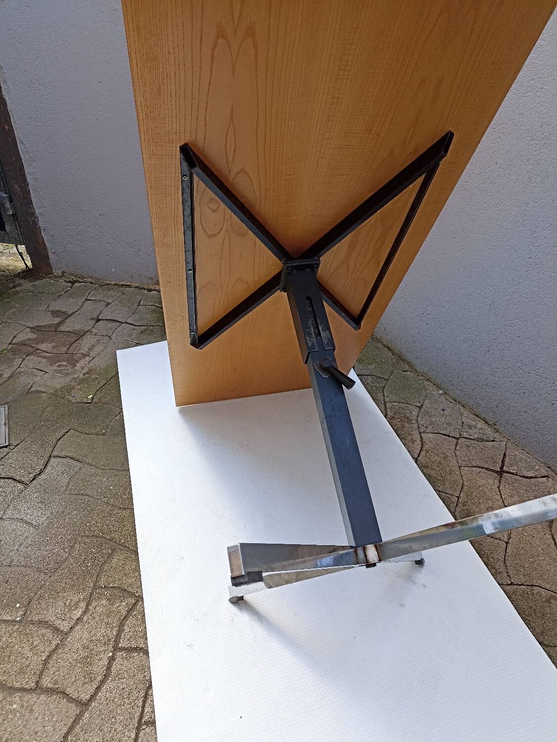 Adjustable vintage Scandinavian coffee table