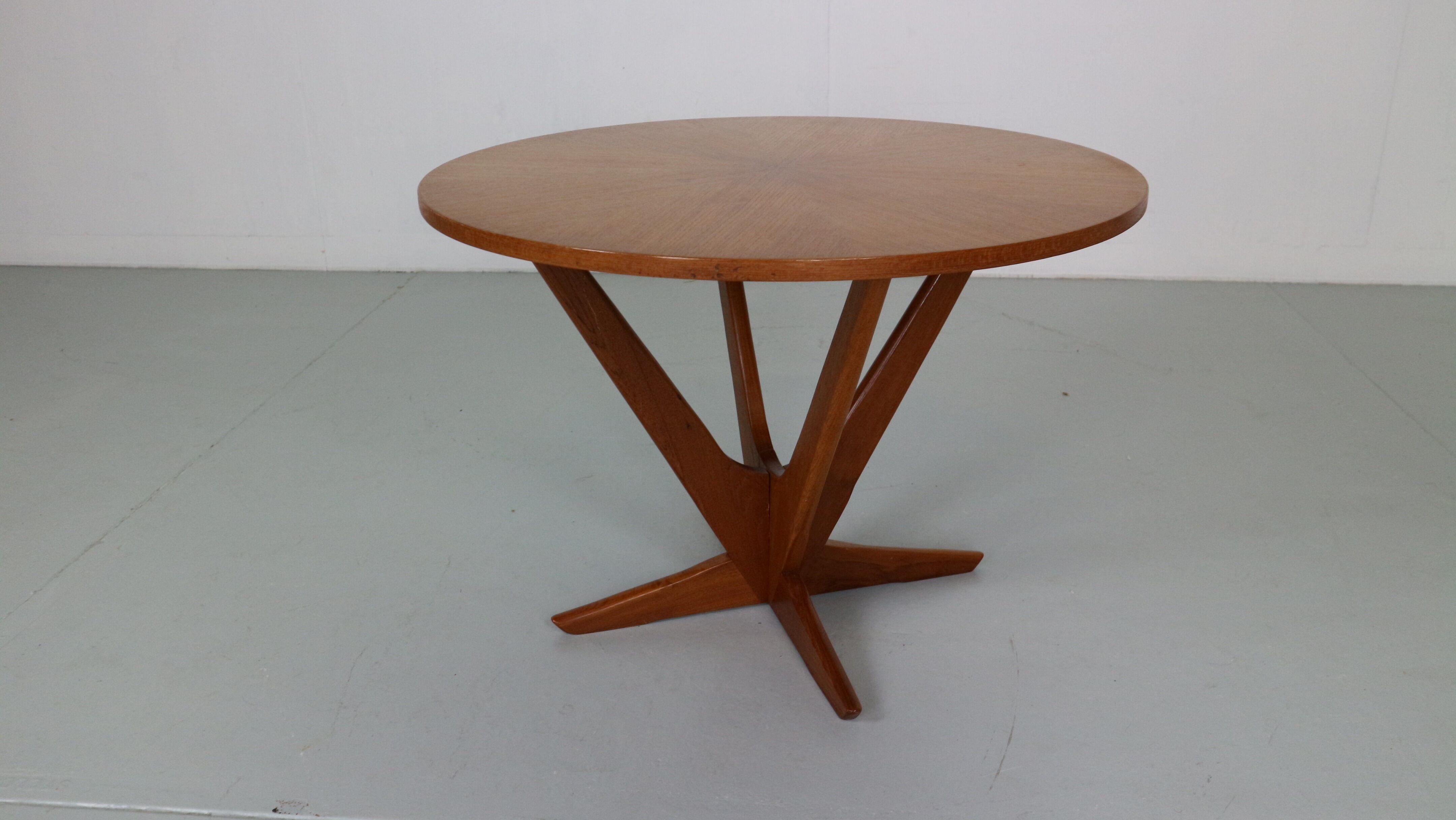 Søren Georg Jensen  Teak Round Coffee Table for Kubus, 1960 Denmark
