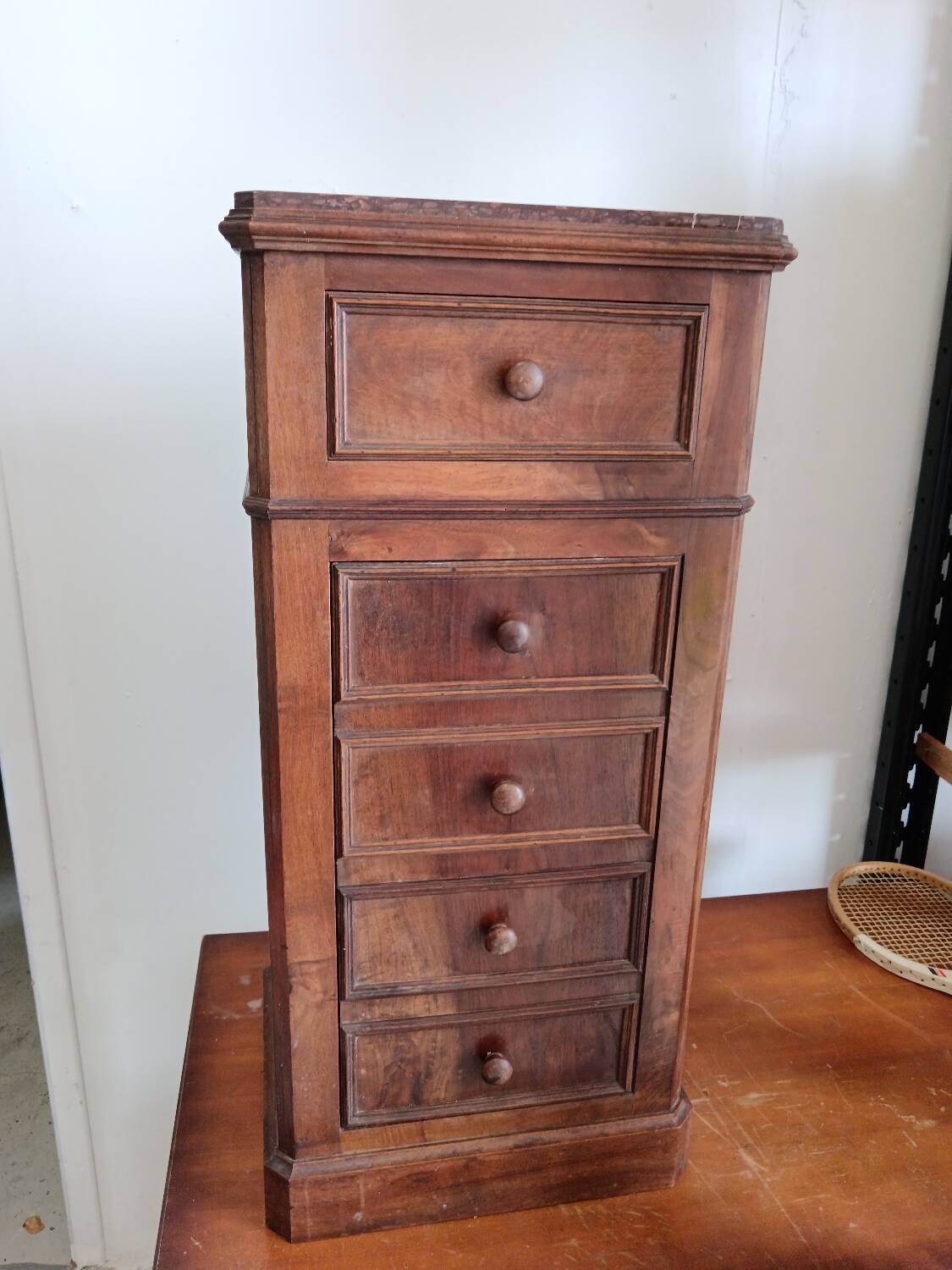 Antique sideboard with 1 drawer and 1 trompe l'oeil drawer door
