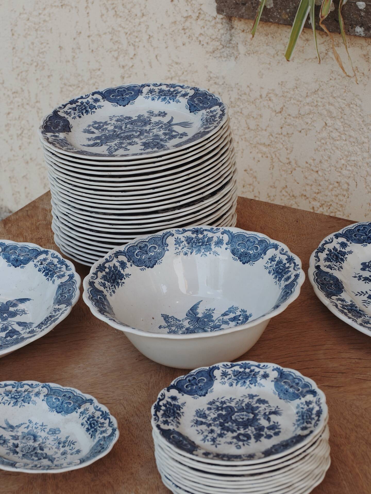 English porcelain service Ridway Staffordshire, 1980s