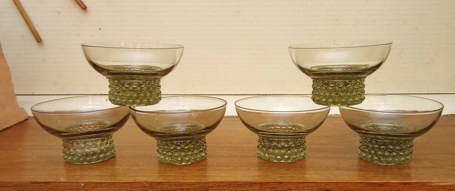 Set of 6 vintage champagne glasses