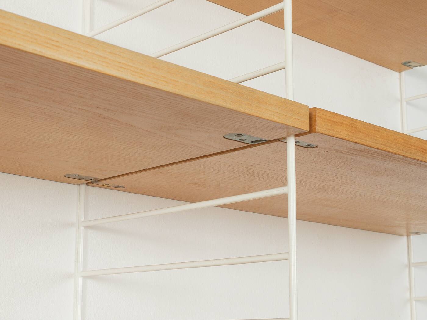 String shelf by Nils Strinning in ash veneer, 1949