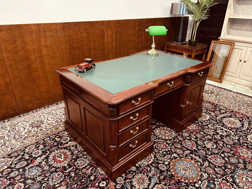 Classic English Desk Partnerdesk