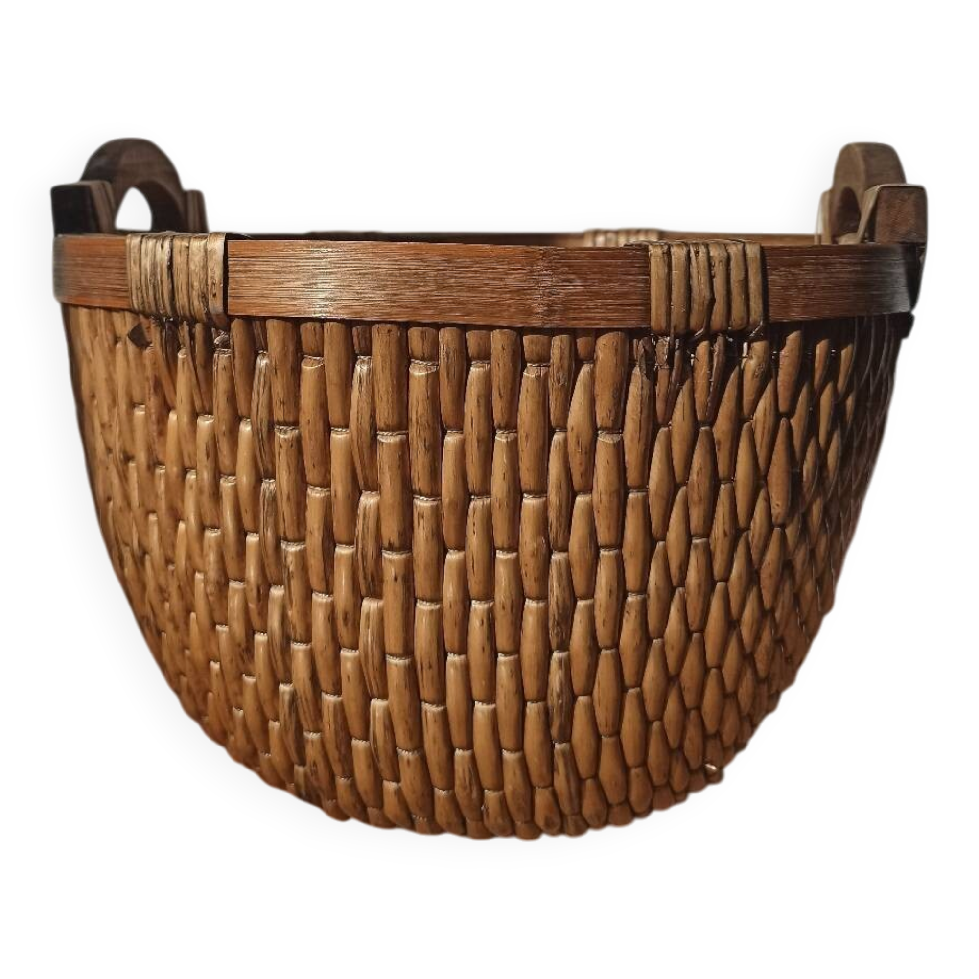 Vintage woven rattan basket - Traditional Asian wickerwork