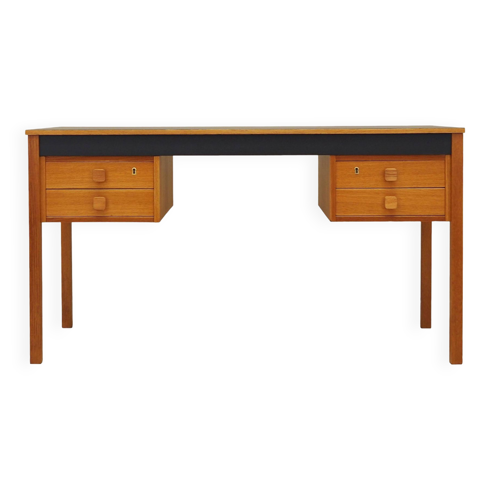 Bureau en frêne, design danois, années 1970, production : Danemark