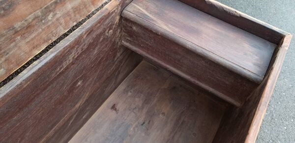 Ancien coffre en bois