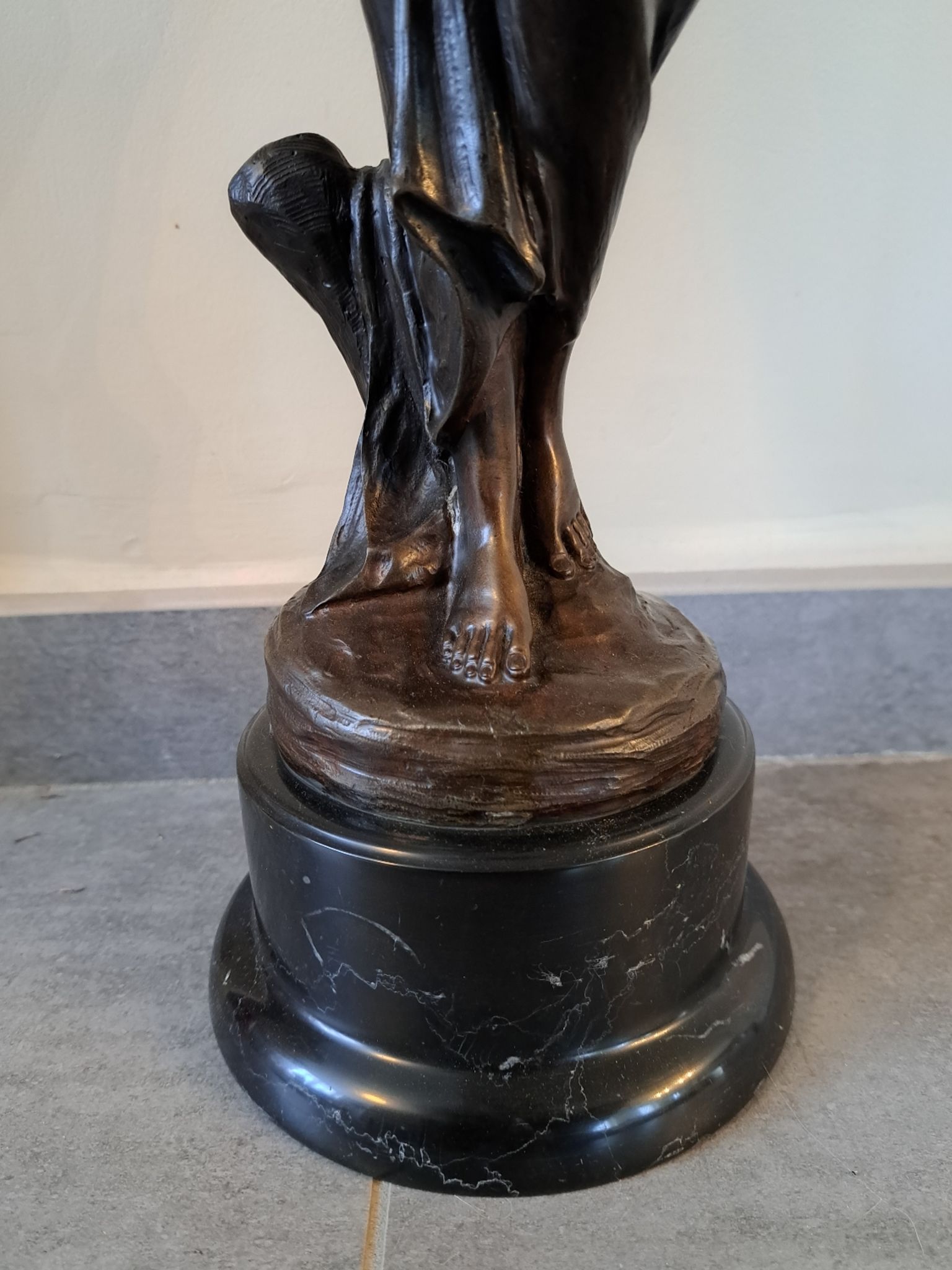 Sculpture femme art nouveau en bronze