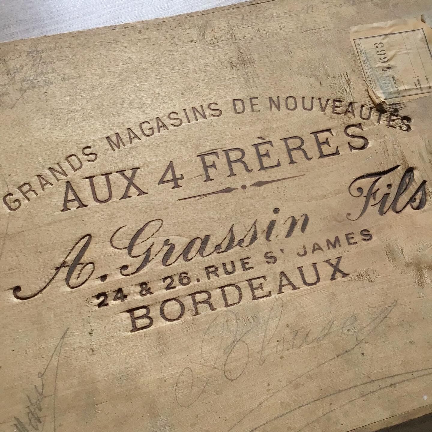 Old wooden box from the department stores of Bordeaux