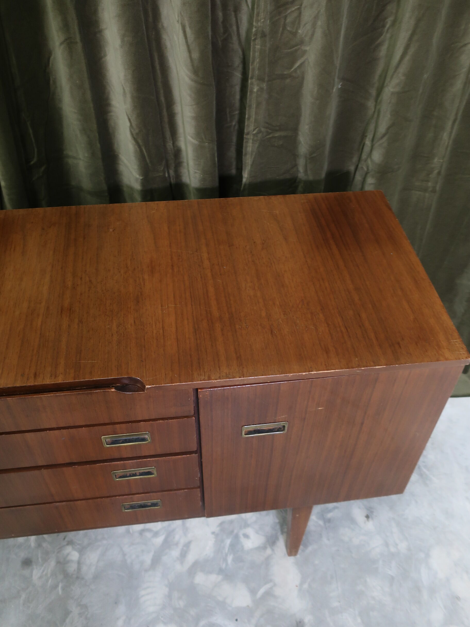 Enfilade en bois des années 70