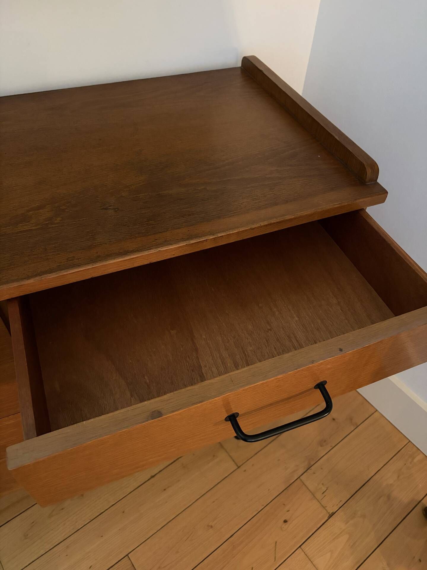 Commode vintage en bois à 8 tiroirs, esprit scandinave