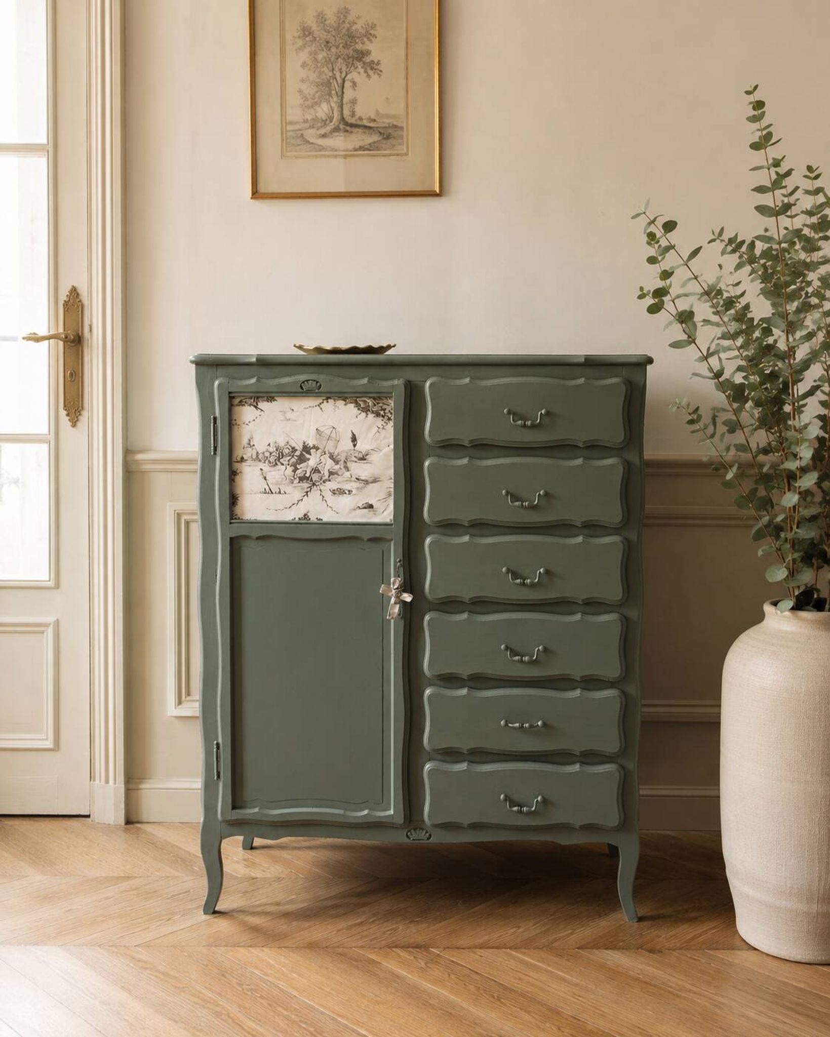 Armoire ancienne Green Smoke – Toile de Jouy .