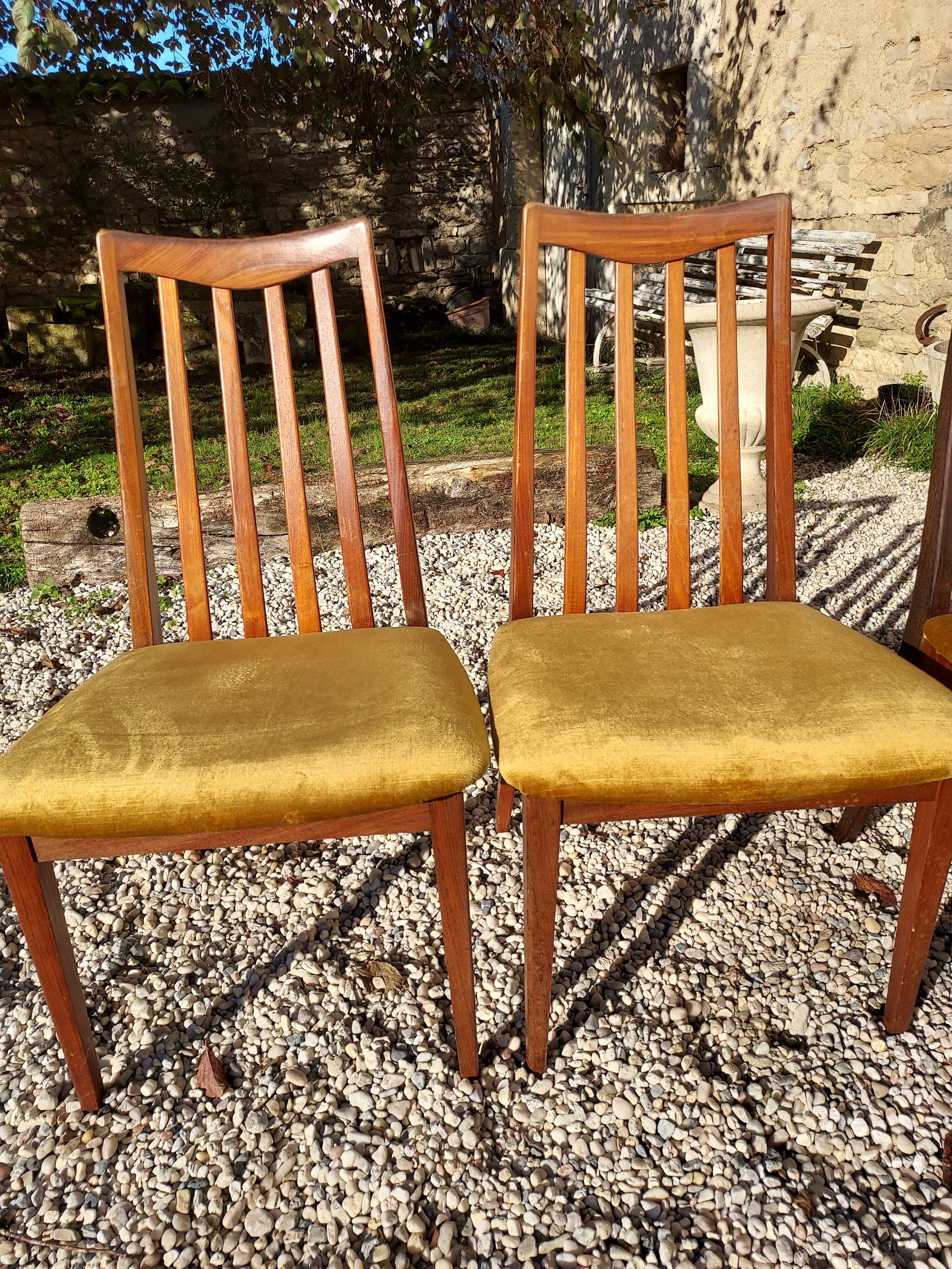 Teak chairs Leslie Dandy